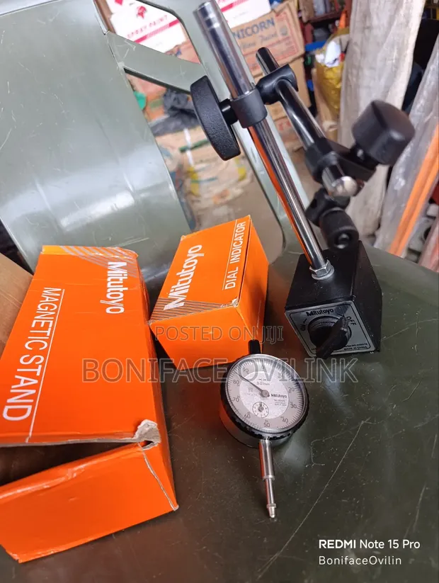 Mitutoyo 7010S-10 Magnetic Stand with 2046S Dial Indicator - 1