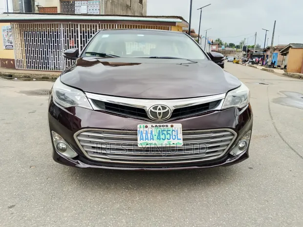 Toyota Avalon 2015 Brown XLE - 1