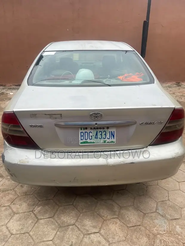Toyota Camry 2004 Grey - 1