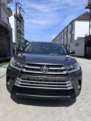 2017 Toyota Highlander XLE 4x4 V6 SUV