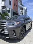 Toyota Highlander XLE 4x4 V6 SUV 2017 - 2