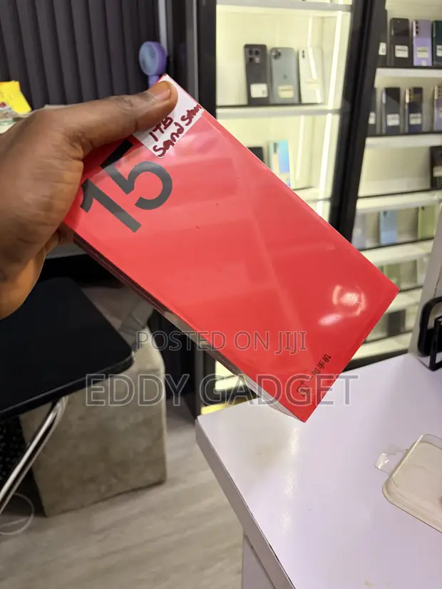 New OnePlus 15 1TB Graphite - 1