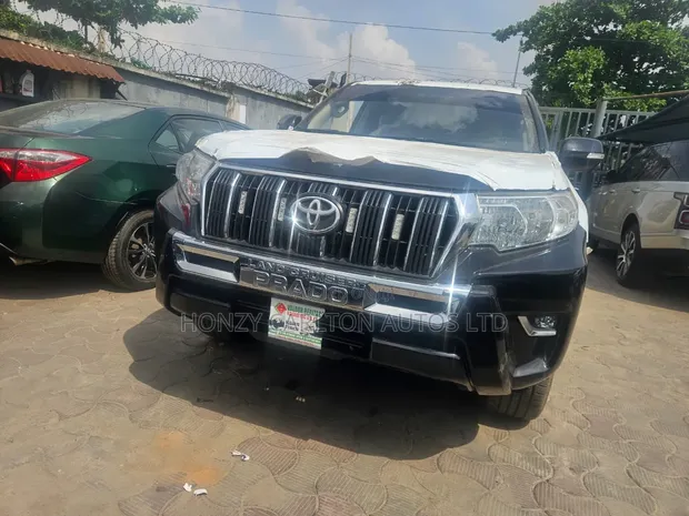 Toyota Land Cruiser Prado 4.0 Petrol TX-L Baka 2022 - 1