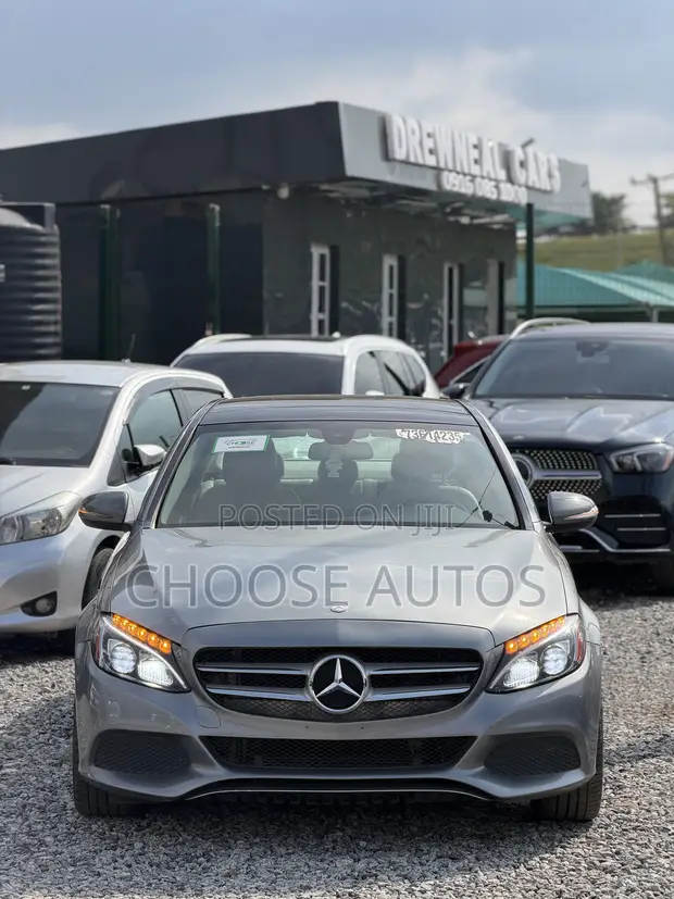 Mercedes-Benz C300 2016 Gray - 1