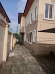 5-Bedroom Duplex don haya a Akura Villa Estate, GRA Phase 1 - 1