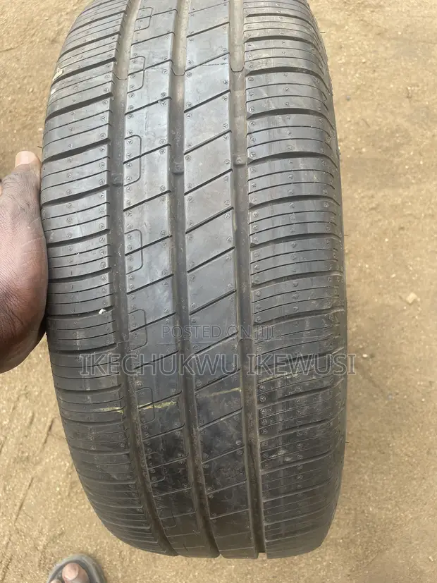 Bridgestone 205/65R16C Used Tyre - 1