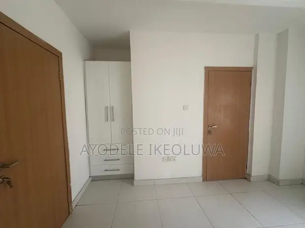 Gidan haya mai dakuna 2 da kayan daki a Ikeja, Awolowo Way - 1