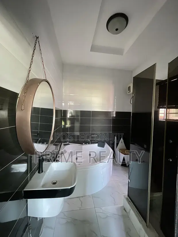 4 Bedroom Duplex with BQ for Rent in Osapa London - 1