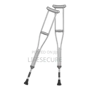 Adjustable Underarm Crutches for Fracture Recovery