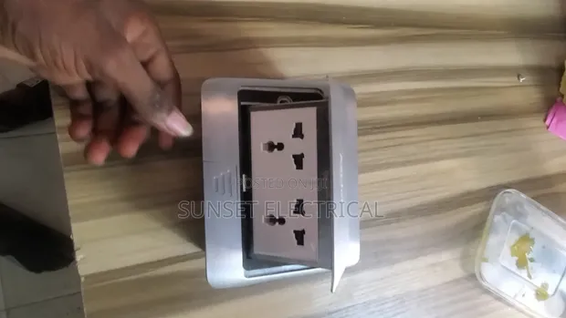 Multi Mouth Pop Floor Socket - 1