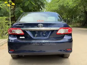 2013 Toyota Corolla LE Sedan