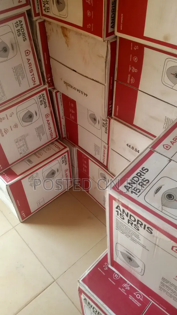Ariston Electric Water Heater 15L - 1