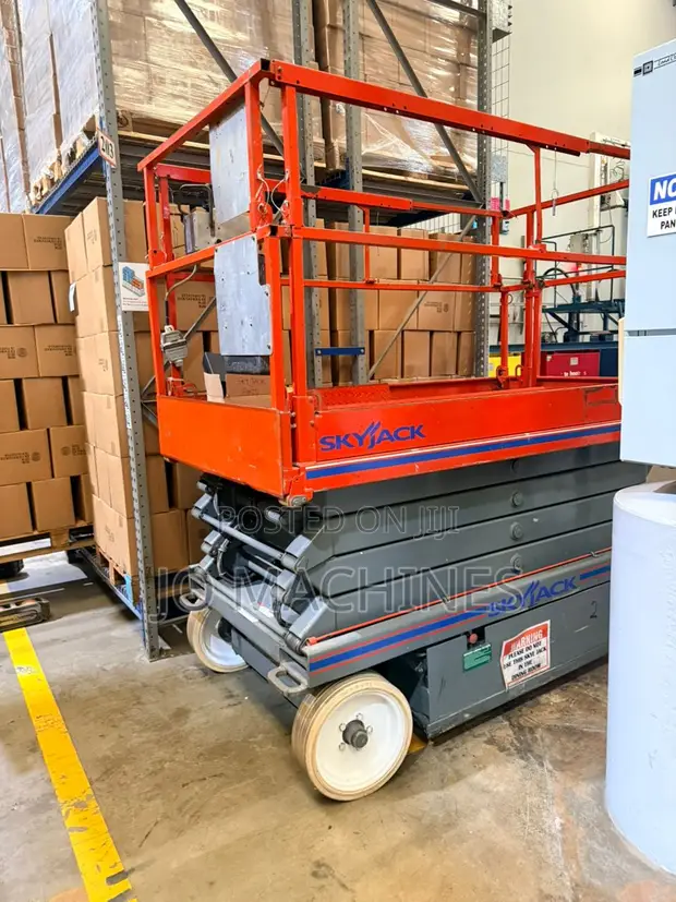 Skyjack SJIII 4626 Electric Scissor Lift (Used) - 1