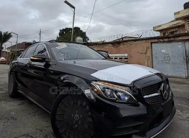 2016 Mercedes-Benz C300 Black - Accident Free - 1