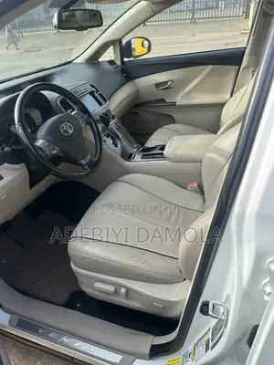 Toyota Venza Limited 2010 Fari