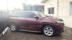 2015 Toyota Highlander Burgundy