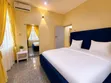 Wurin Zama Mai Kayan Daki 2 Bedroom a Good Land, Uyo don Sawa - 4