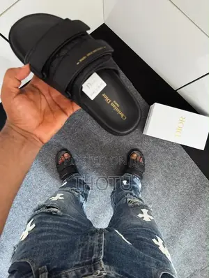 Louis Vuitton Takalmi Mai Girma na Maza - Baƙar Fata