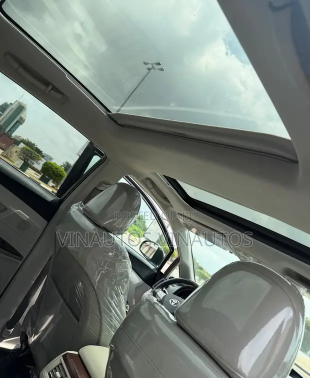 Toyota Venza XLE 2012 Grey - 1