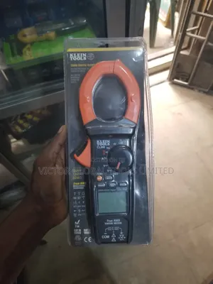 Klein Tools CL900 Digital Clamp Meter