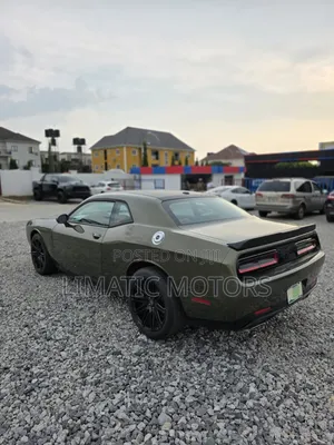 2018 Dodge Challenger SXT RWD Kore