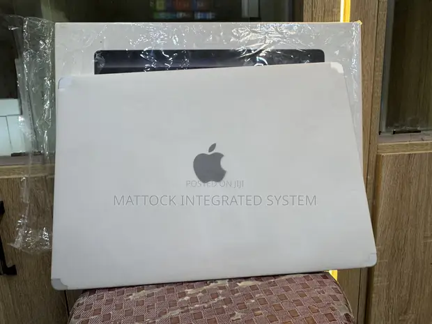 Apple MacBook Pro 2024 M3 Max 36GB RAM 1TB SSD - 1