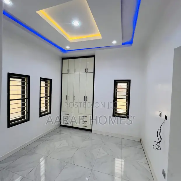 3 Bedroom Bungalow for Sale in Gwarinpa - 1