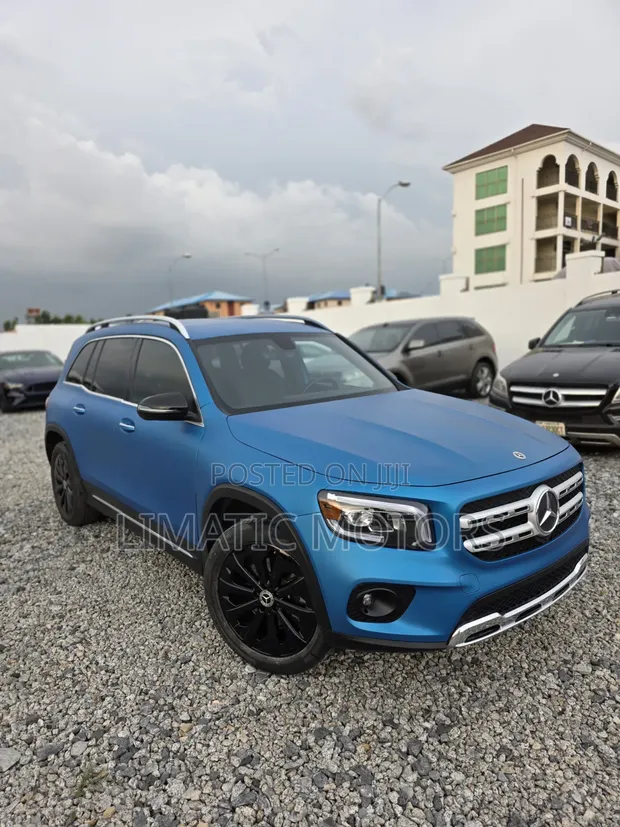 2021 Mercedes-Benz GLB 250 4MATIC SUV - 1