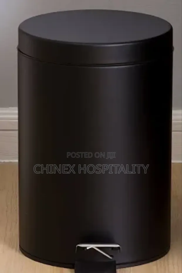 Matte Black Pedal Bin 5 Liters - 1