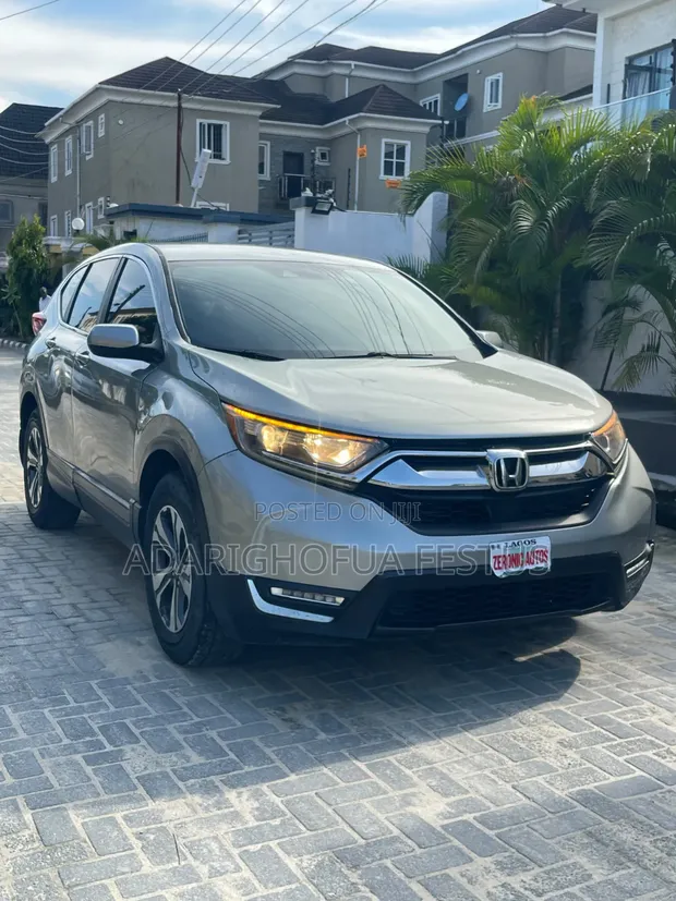 Honda CR-V 2019 Silver - 1