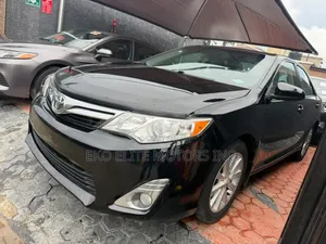 2012 Toyota Camry XLE Sedan