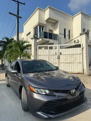 2018 Toyota Camry Gray
