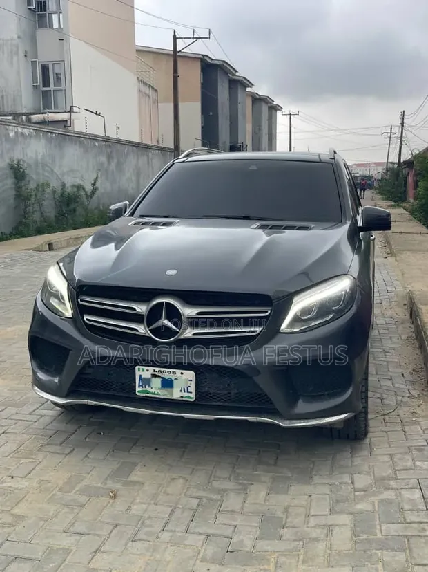 Mercedes-Benz GLE-Class 2016 Gray - 1