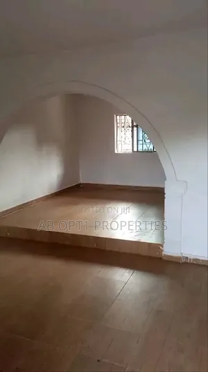 3-Bedroom Block of Flats for Rent, Evhukwu, Sapele Road, Benin City