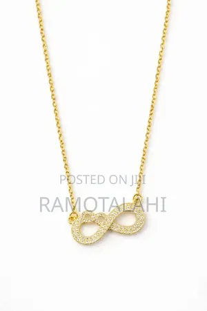 Elegant Statement Necklaces - Silver/Gold