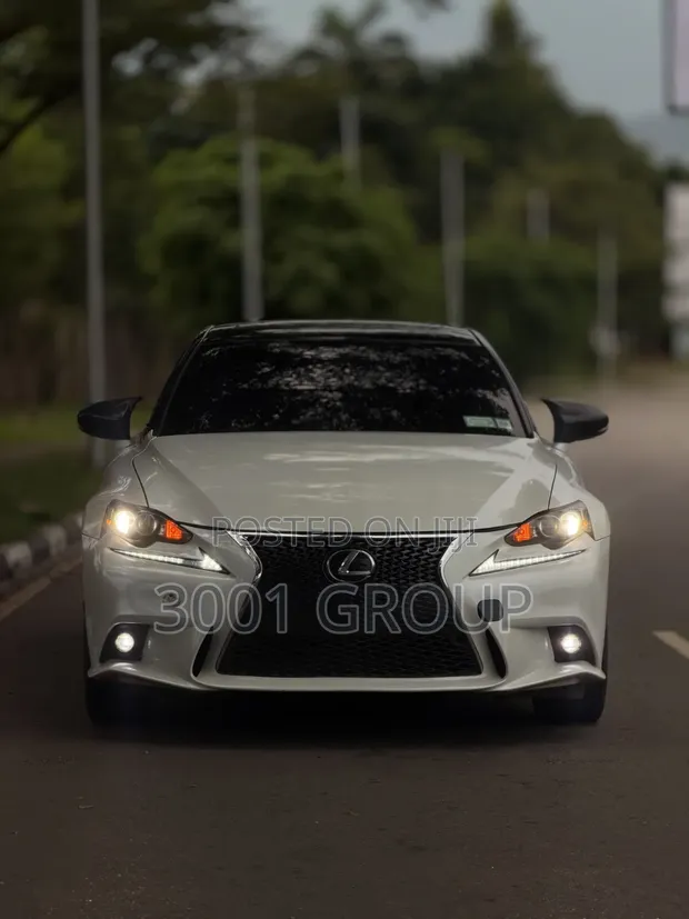 Lexus IS 300 F Sport 2017 White - 1
