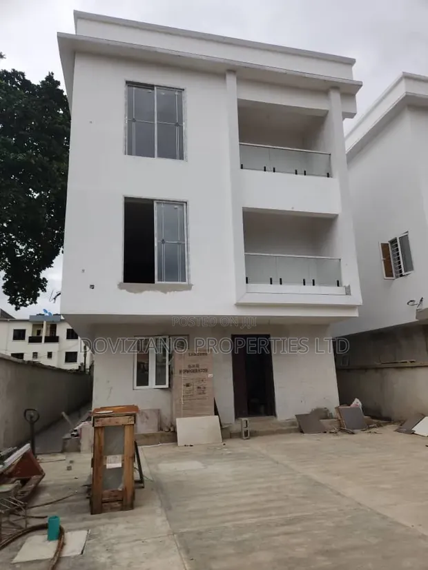 Gidan Bacci 6 da BQ don Siyarwa a Ikeja GRA - 1