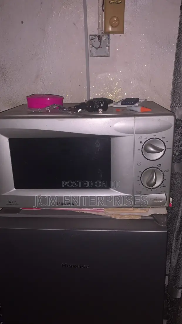 Samsung Microwave Oven - 1