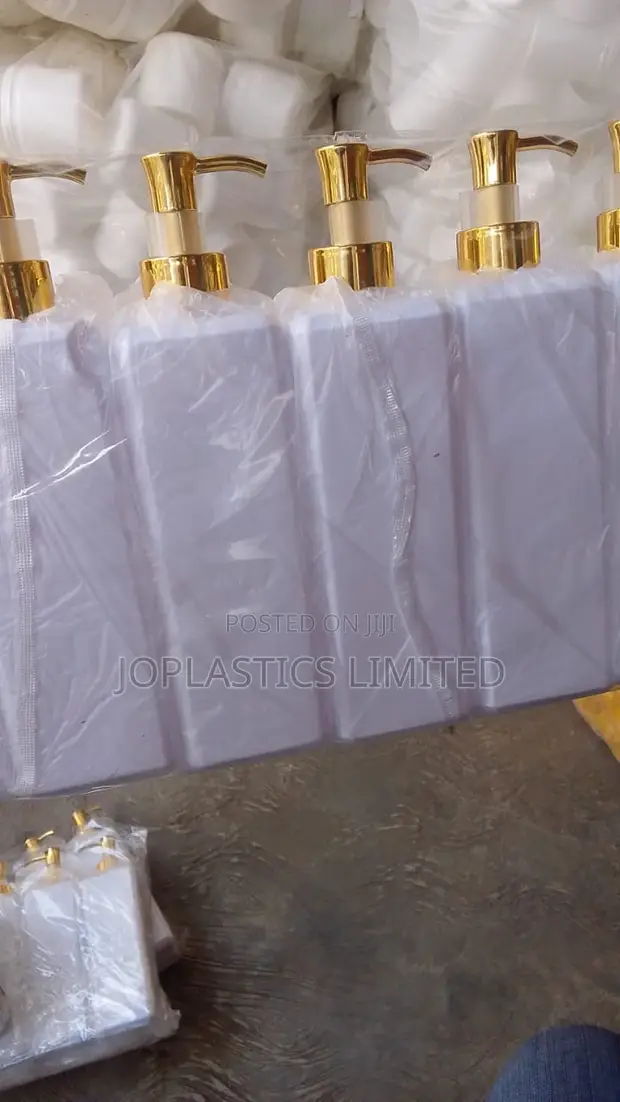 500ml Square Plastic Bottle - 1