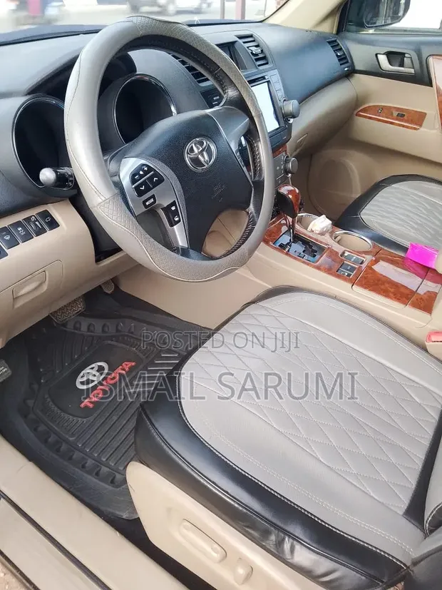 Toyota Highlander 3.5L 4WD 2013 Baki - 1