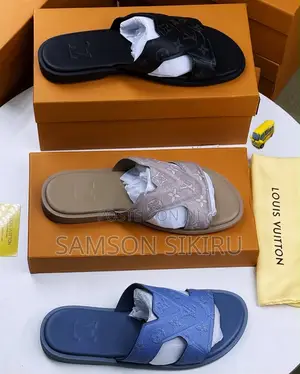 Takalmi na Louis Vuitton - Launuka daban-daban
