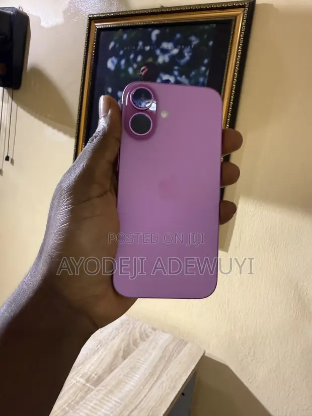 Apple iPhone 16 128GB Pink (UK Used) - 1