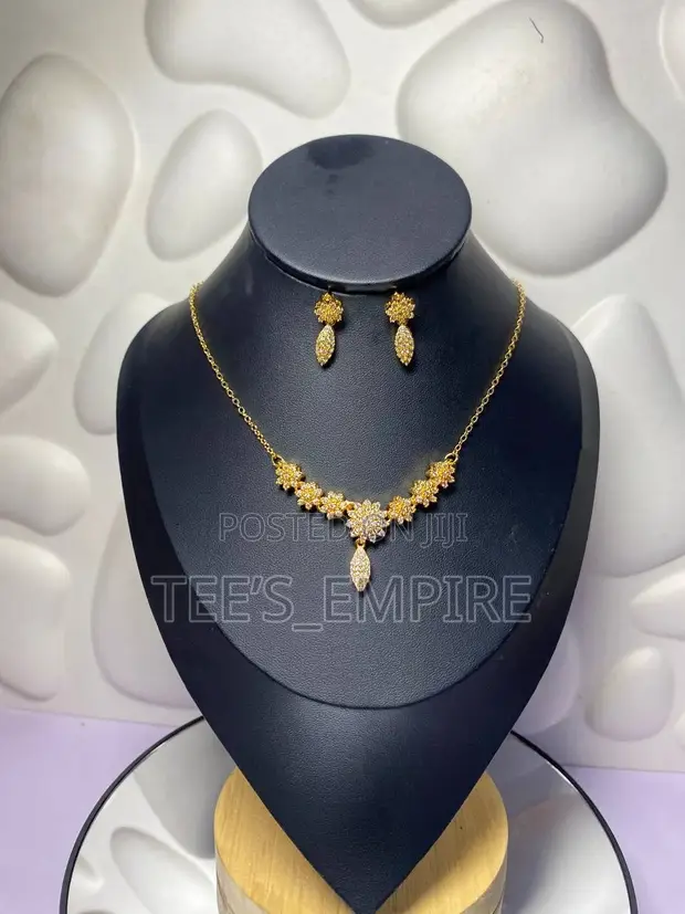 Luxury Zirconia Jewelry Set - Launi Zinariya - 1