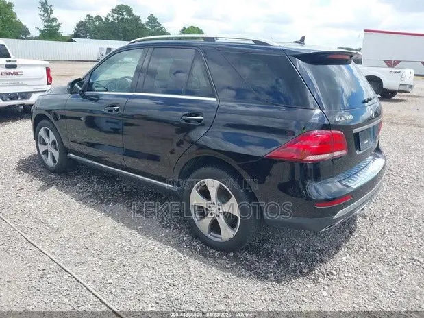 Mercedes-Benz GLE 350 2017 Black - 1