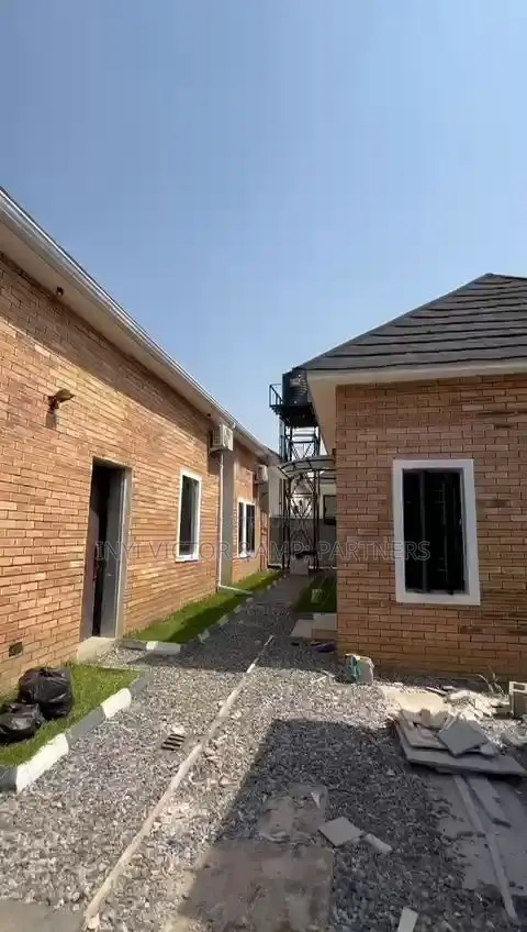 Gidan Gyara 3 Bedroom Mai Cike Da Kayan Aiki Don Siyarwa A Life Camp - 1