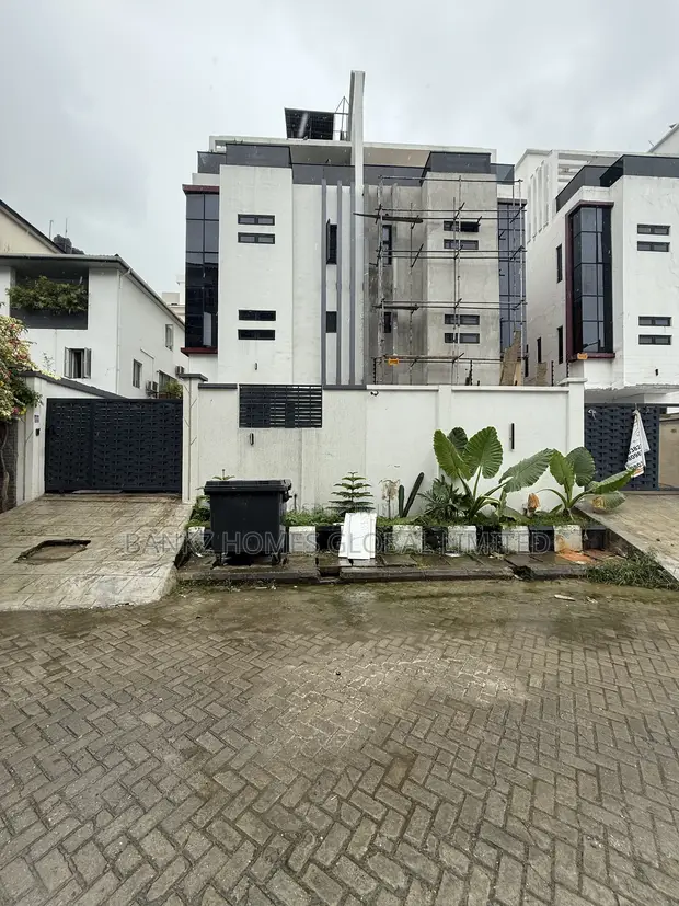 4 Bedroom Duplex da ake siyarwa a Ikoyi - 1