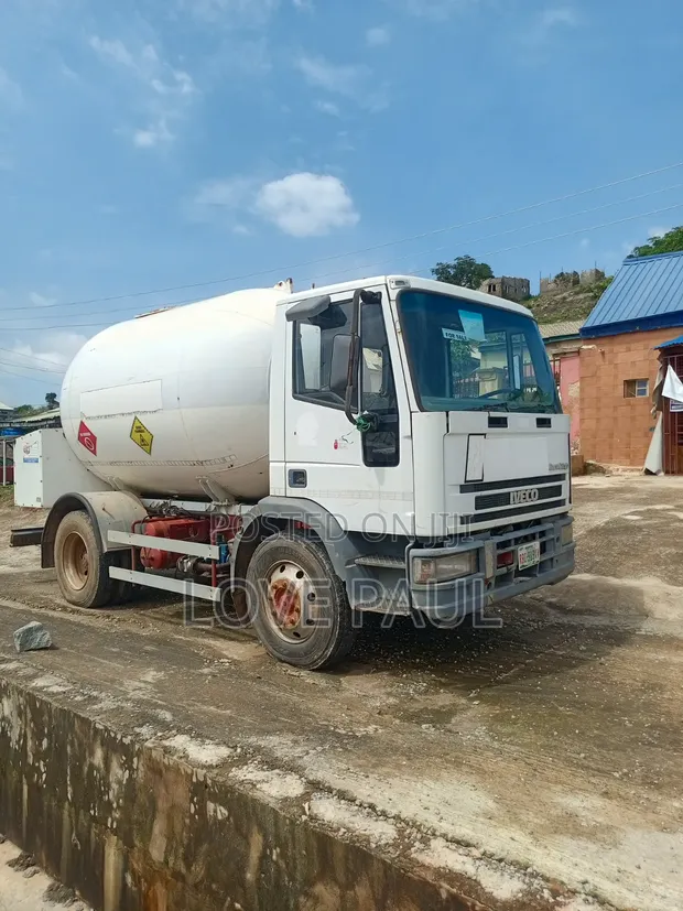 Used Iveco 6-Ton Bobtail Tanker Truck - 1