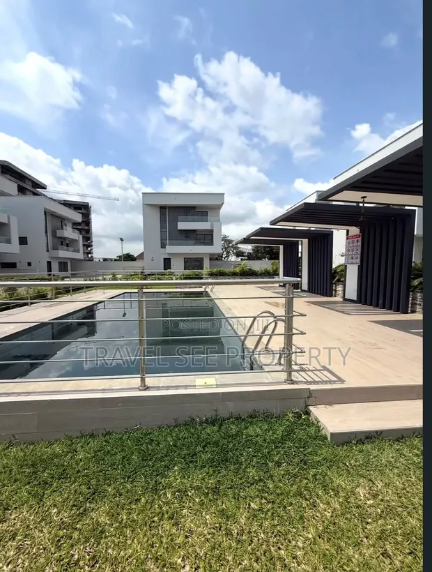 Furnished 5-Bedroom Mansion in Private Estate, Jabi - 1