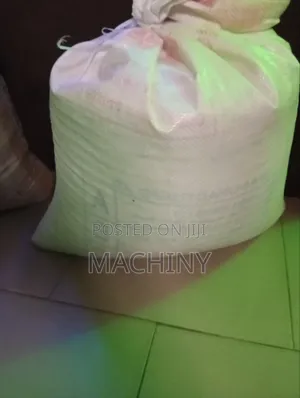 Dog Noodles & Dried Chicken Head Chunks (20kg)