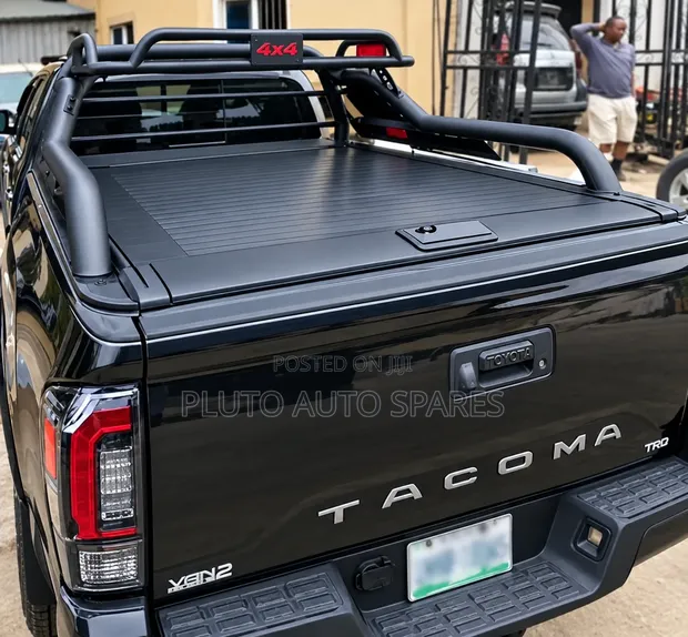 4x4 Iron Bar Spoiler & Metal Roller Cover na Toyota Tacoma - 1
